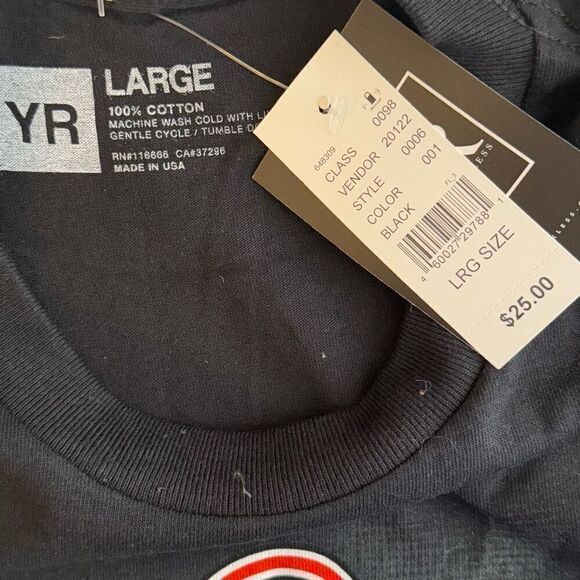 Young & Reckless Black Tee Shirt with Screen Print - Men’s L NWT - Picture 4 of 4